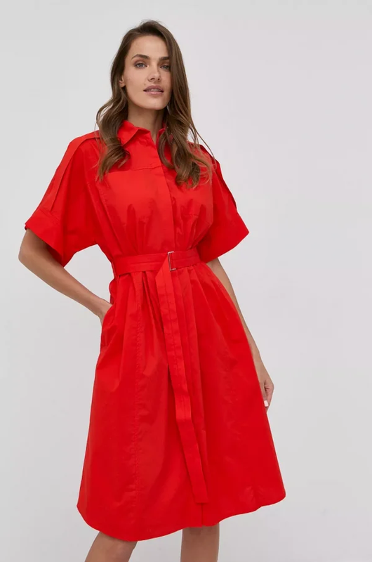 Czerwona sukienka do pracy