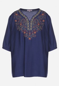 Granatowa Bawełniana Bluzka z Haftowanymi Zdobieniami Przy Dekolcie Mirundria