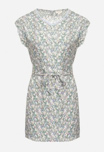 Niebieska Sukienka z Wiskozy w Kwiaty z Paskiem i Haftami Nelindia