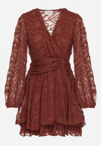 Czerwona Siateczkowa Sukienka o Rozkloszowanym Kroju Zdobiona Tłoczeniem Zenesava