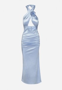 Jasnoniebieska Satynowa Sukienka Wiązana na Szyi z Wycięciem pod Biustem i Różyczką Roneza